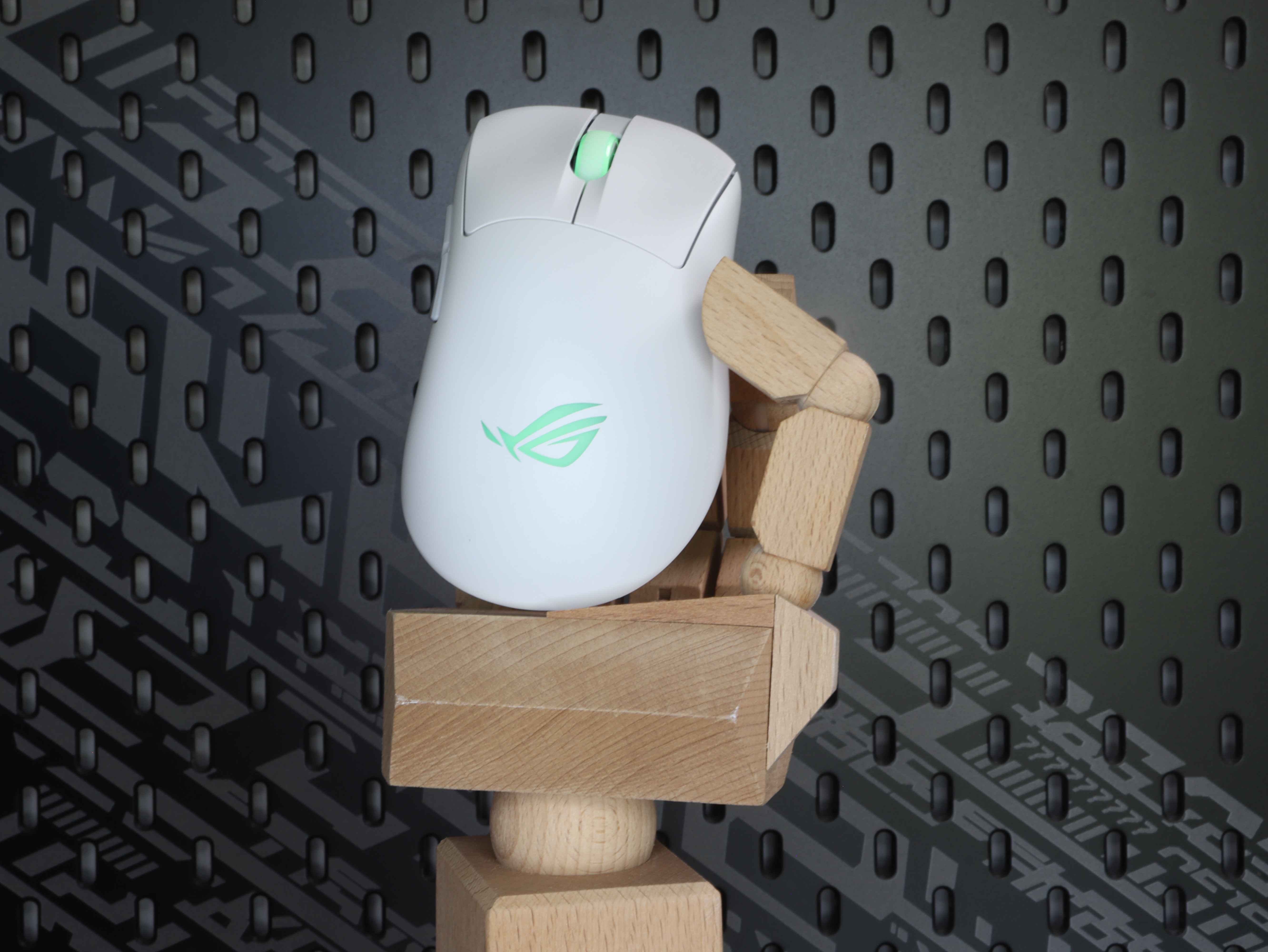 Origin Keris II ASUS ROG gaming wireless mouse Micro Switch II AimPoint Pro fast performance
